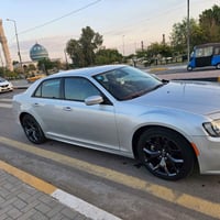 كرايسلر 300 اوباما 2023  ماشية 30.000  ستة سلندر  حادث بداية الجاملغ و...