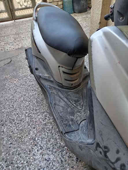 السلام عليكم دراجه بريز للبيع الدراجه محرك مفتوح السعر ٥٠٠ وبيها مجال الرقم الهاتف ***********
