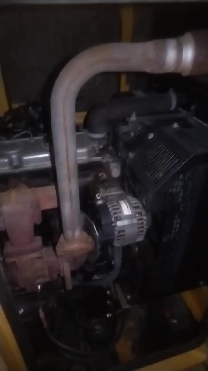 للبيع مولد 50 Kva
كاتم نظافة 95 %
***********
