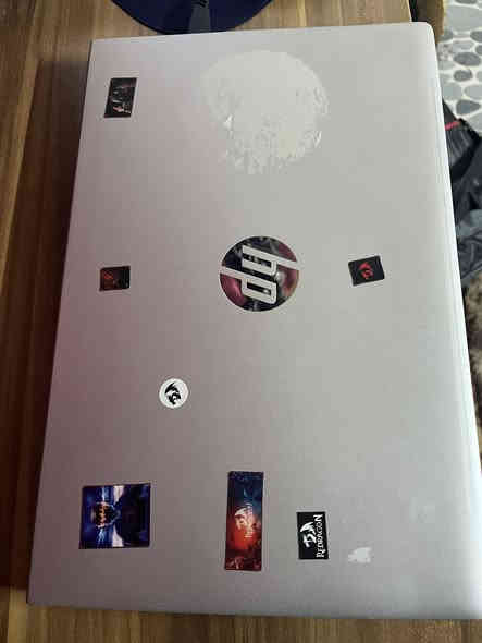 سلام عليكم 
لابتوب hp الجيل 11 للبيع مكان كركوك حي عسكري 
لابتوب مابيها اي نقص واي شخط مابيها 
انطيها الك شرط 
يجي وياها سماعه اصليه 
وماوس 
وجنطه 
وشاحنه بلاديه 
مستعلمه اقل الاسبوعين 
سعر 460 
***********
