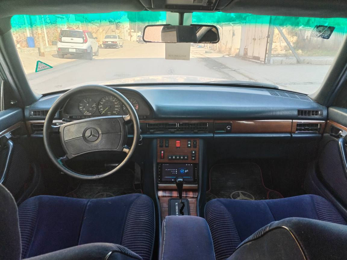 مارسيدس جامبو رئاسي موديل 1990 وارد ياباني محرك بلادي رقم بغداد سنويه جديده كفاله من ضربه صبغ جماليه فقط السعر 88 العنوان النجف الاشرف ***********___*********** النجف, العراق
