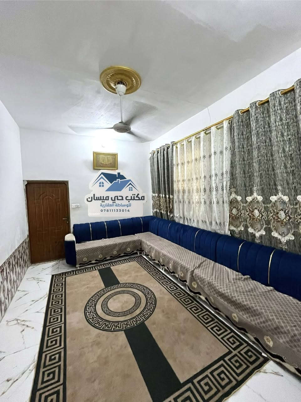 للبيع بيت 100 متر شارع 10 متر مفتوح على الشارع الرئيسي الشريط قطاع 85 حي ميسان يحتوي على غرفة و صالة و مطبخ و استقبال و صحيات داخلية و خارجية السعر 96 وبي مجال للاستفسار اتصل ***********
