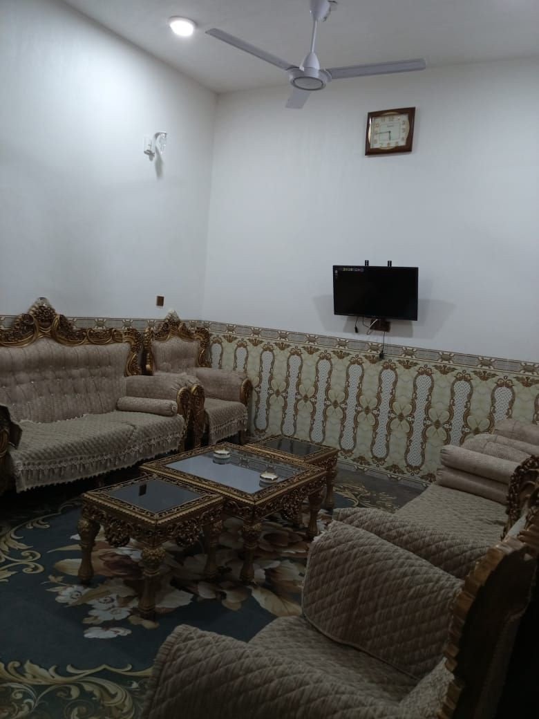 بيت زراعي للبيع 
بناء حديث المساحه 140 في ناحيه زديناويه شارع ابو مهدي المهندس يحتوي البيت على غرفه واستقبال وصاله ومطبخ وصيحات داخليه و خارجيه  بناء طابوگ وعگاده صب السعر 80وبي مجال غير متواجد على النت الاستفسار على الرقم ***********
