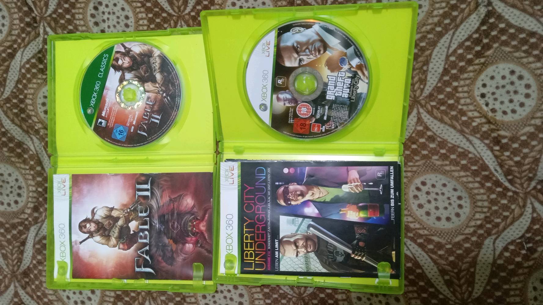 سلام عليكم 
اقراص xbox 360 الأصلية مو كوبي
شغال ونظيف استعمال قليل