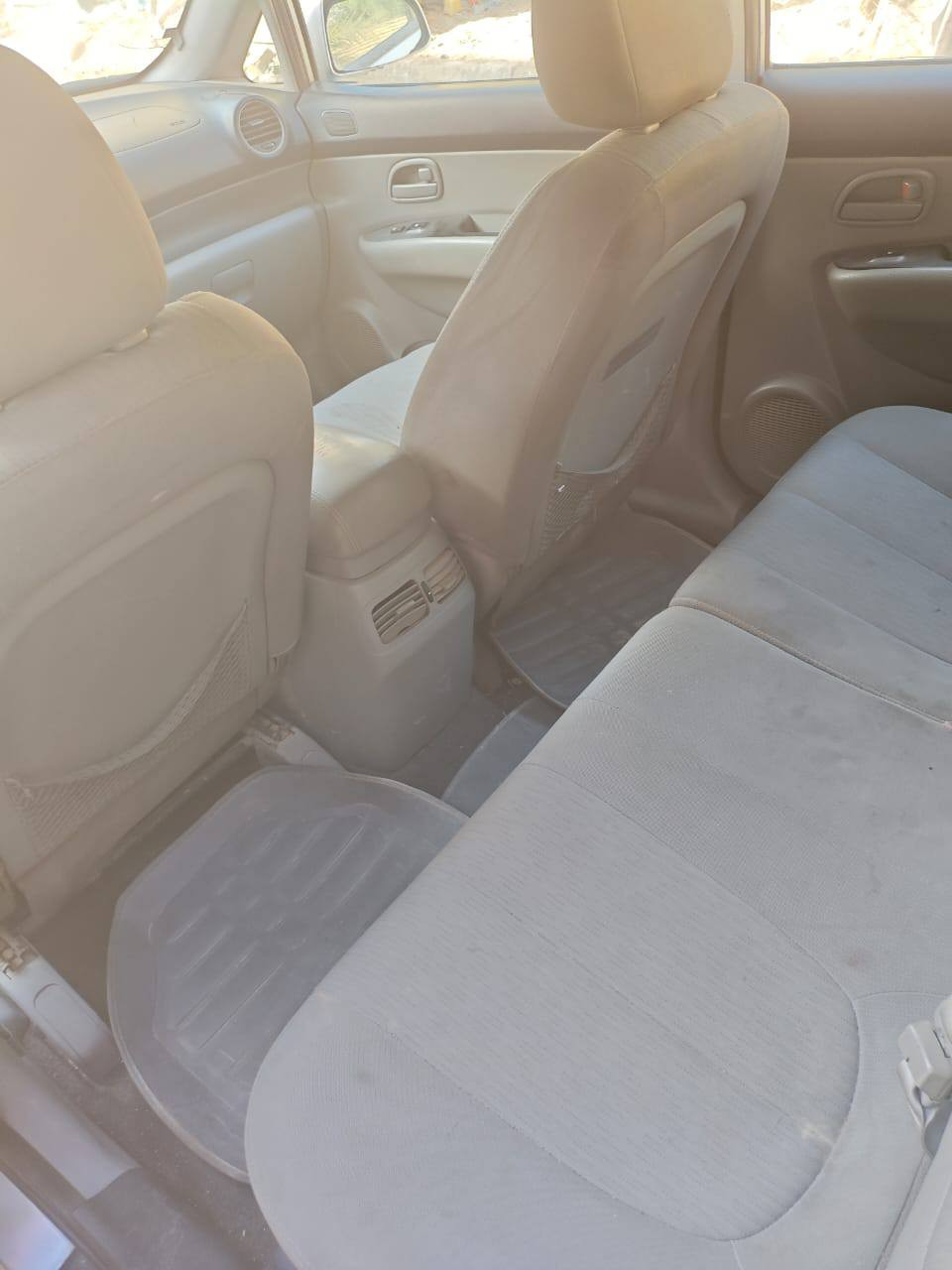 كيا روندو ستيشن ٢٠٠٩ وارد امريكي محركها ٢٥٠٠ ضربتها ب الجاملغ الامامي الايسر وبعد ما نعرف وين ب الضبط لان السياره صارها هواي عدنه والوالد ناسي وما مسوين سونار عنوانها ذي قار /حي اور ورقمي‏‪***********‬‏ الي يردها يراسلني واتس او يتصل ع الرقم... انه مكلف ب النشر الي يرديها يراسل الرقم اول يتصل بيه
