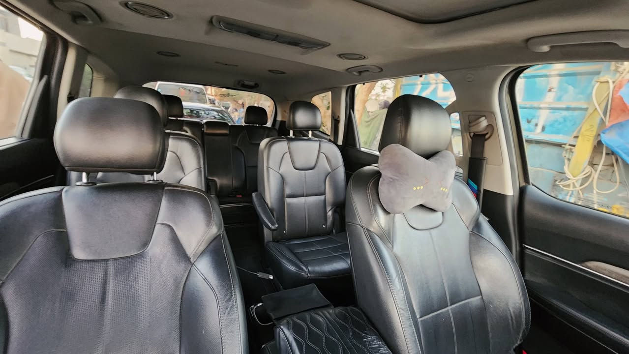 السلام عليكم ورحمة الله وبركاته
للبيع كيا تيلورايد موديل 2020 
🔹 اللون: زيتوني
🔹 الرقم: بغداد مميز – السيارة باسمي
🔹 الفئة: EX AWD (دفع رباعي) محرك  6 سلندر 
المواصفات:
بصمة تشغيل
فتحة سقف
شاشة كبيرة
7 ركاب (ملكي)
كشنات جلد
تدفئة وتبريد المقاعد
هاند بريك إلكتروني
الجنطة ذكية
شاشة + كاميره
وباقي المواصفات المعروفة لهذا الموديل
حادث خفيف فقط (الجامة الأمامية + هلال الجاملغ الخلفي)
️ جميع الإيربكات سليمة + اللغد والشاصي مكفول 
 صور الحادث مرفقة مع المنشور 
 السعر المطلوب: 265 قابل للتفاوض 
المكان: بغداد – الزعفرانية
 للاستفسار والاتصال  : ***********
