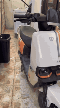 دراجه شحن الريان دراجه جديده استخدام ٣اشهر ٦بطاريات تمشي ٧٠ كيلو دراجه جديده شوف عينك امانت الله سعرها ٧٧٥وبيهة مجال جيه رقمي واتساب ***********
