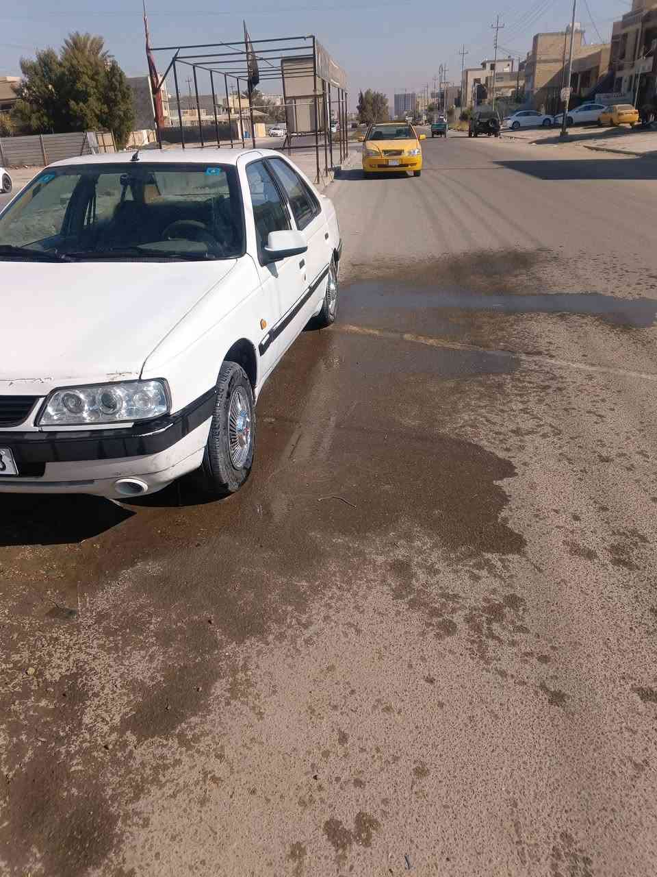 سلام عليكم بيجو لميس 405 موديل 13 رقم بغداد انكليزي كير محرك مكفول بيهه تلحيضات بسيطه كلش سعر 42 وبيهه مجال قليل عنوان بغداد حي جهاد  رقم تلفون ***********
