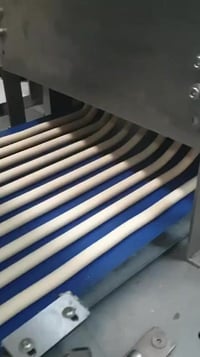 ماكينة كعك • اتوماتيك • ضمان سنتين