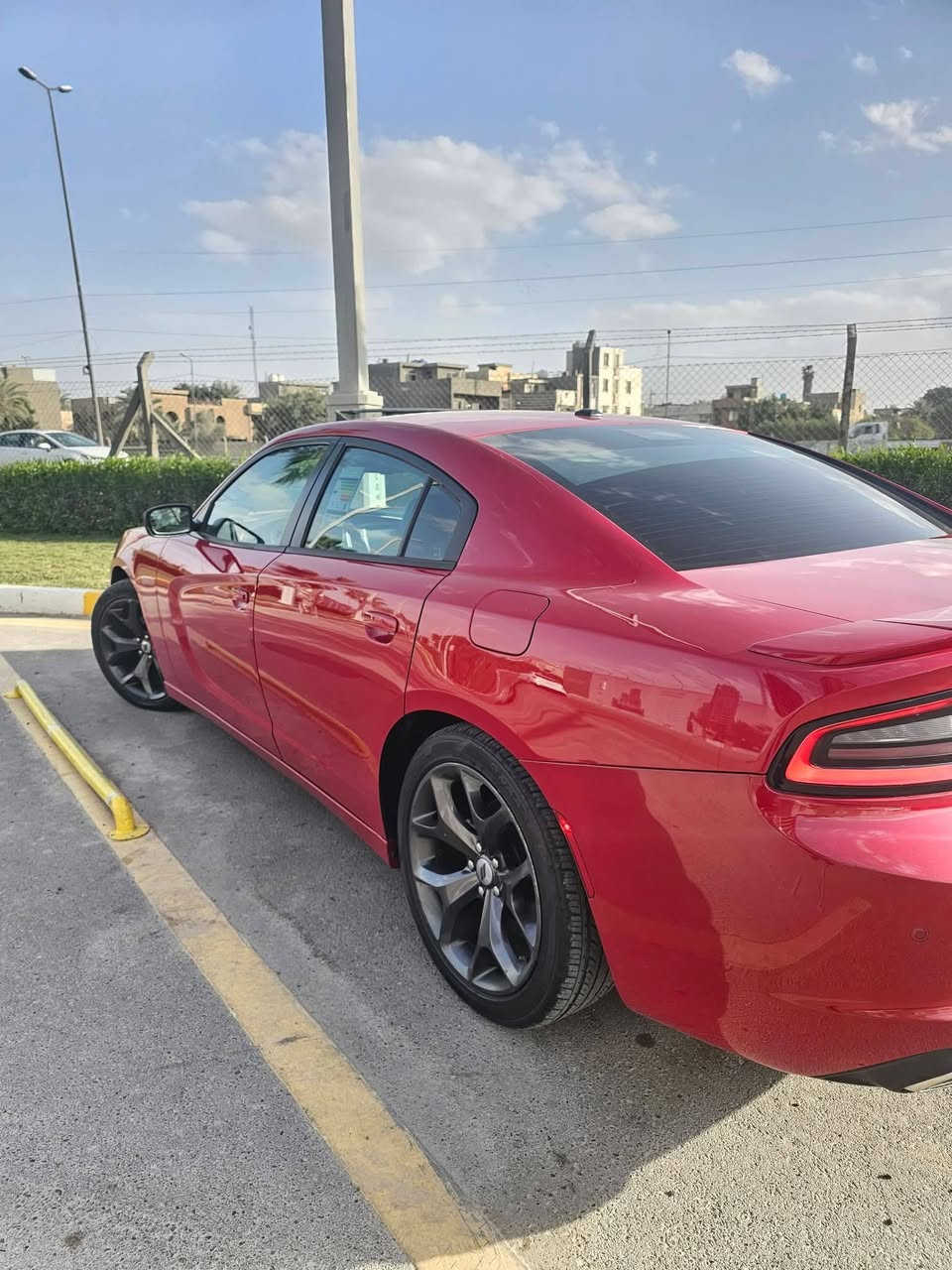 السلام عليكم 
جارجر للبيع
السيارة كندي كلين 
السيارة  جديدة ماكو هيج نضافه
 لون مميز مكفولة  من الضربه والصبغ   و البارد 
رقم اربيل الدولي بسمي هزه جديده تحويل ثاني يوم 
مواصفات فول
فتحة 
سستم صوت بيتس بالصندوك
مري تعتيم 
تتفه بالستيرن 
ترحيب قياده
ترحيب بل مري 
كشنات حضن 
كشنات تدفئة+تبريد
شاشة كبيرة 
دمام بل صندوك 
كامره خلفيه دواره 
عداد ٢٦٠ 
حساس خلفي 
تو ويل 
منظومة زينون بلاديه 
بيهة عدة انضمة 
شاشة اعطال 
كراسي  كهرباء 
ومعروفة مواصفات الفول الفول

رقمي ***********

 مكاني بغداد
