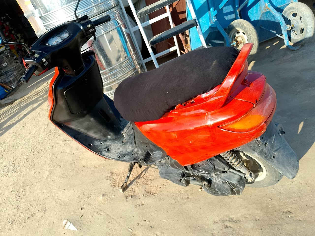 سلام عليكم
دراجه فراشه للبيع نقص دكمه سلف المكينه نضيفه السعر 325 وبيها مجال مكان كربلاء 
منطقه الامام عون ع
دخل خاص او اتصال // ‏‪***********‬‏
