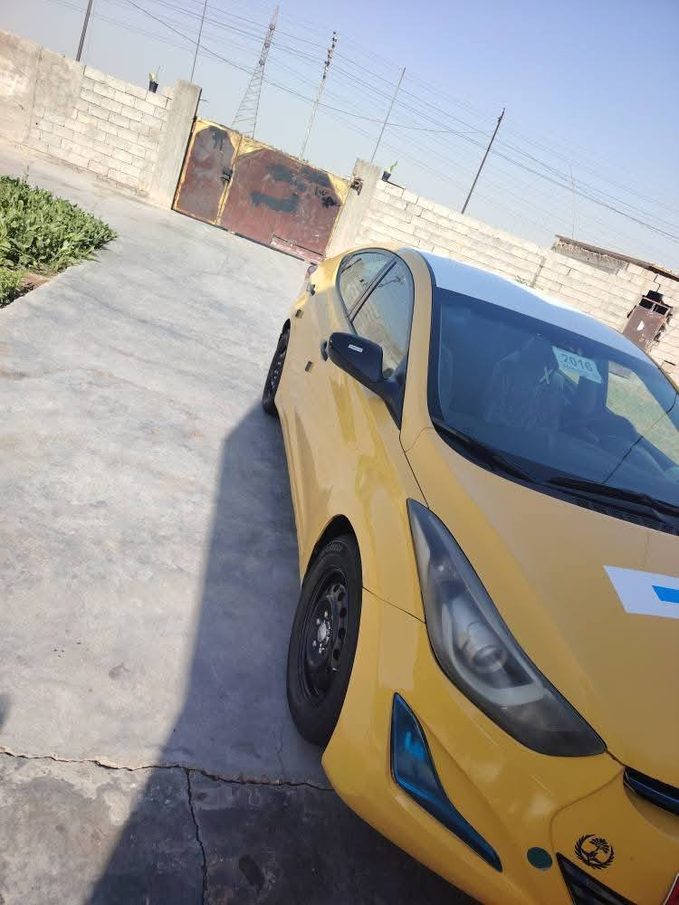 اللهم صلِّ على محمد وآل محمد
......... سلام عليكم..... 
لبيع النترا موديل (2016)
وارد امريكي ضررهه دعاميه اماميه وخشم البنيد شويه 
رقم ديالى دولي الجديد تحويل وين مايعجبك
مكينه 2000دوش بيهه خيط بدون تنقيص شرط 
كير +تبريد خير من الله 
مواصفات نص فول 
تحكم ستيرن جهتين 
مري شفط 
نظام ايكو تقليل وقود 
مانع نزلاق 
كامره 
حداديه نظيفه 
تخم تاير جديد
سونارهه موجود 
...... سعر...(110)
مكاني بغداد بسمايه 
***********
ملاحظه شرط التحويل 
سياره جاهزه
