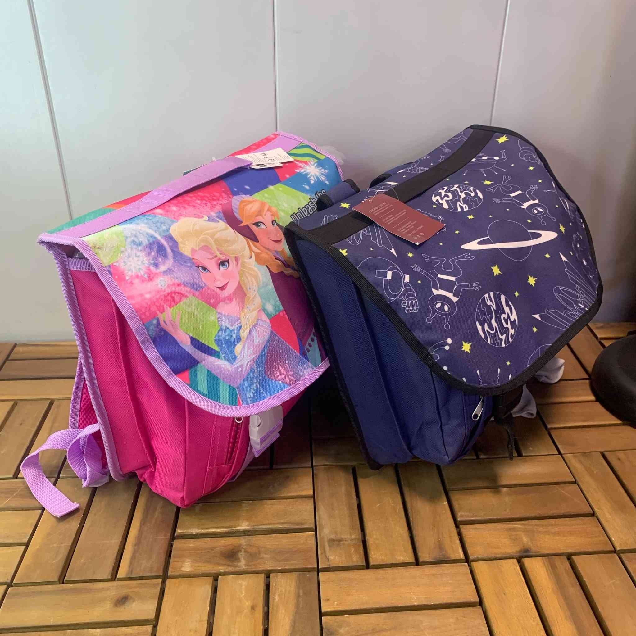 �✨ شنط الأطفال الألمانية وصلت ✨🎒
جودة وأناقة تليق بأبطال المدرسة 💫

🔥 سعر المفرد: 5,000 فقط
🔥 سعر الجملة: 3,500 فقط

📦 عرض خاص للتجار وأصحاب المحلات:
عند طلب 100 قطعة من الشنط 🚚
التوصيل علينا مجاناً 🎁

لا تفوتون العرض 🔥 الكمية محدودة 🕊️
#جنطه #جنطه_اطفال #جنط_مدرسيه #طلاب


**إذا كنت صاحب هذا الإعلان وتريد حذفه لأي سبب، رجاءا أرسل رسالة إلى الدعم الفني**