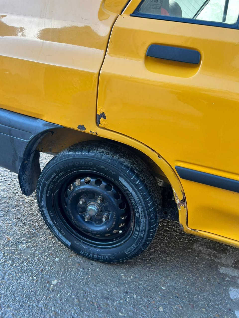 سلام عليكم شباب
سايبة موديل ٢٠١٨

كير مكينة محرك مكفولات 

تبريد شغال

مبدل جاملغ صفحة السايق بلادي مال شركة

ضربة قرب قبق البانزين بمسافة ٣ اصابع 

سنوية لل٢٠٢٨ السيارة بأسمي 

العنوان بغداد بلديات
السعر ٤٧ وبيها مجال

رقم الهاتف ***********
