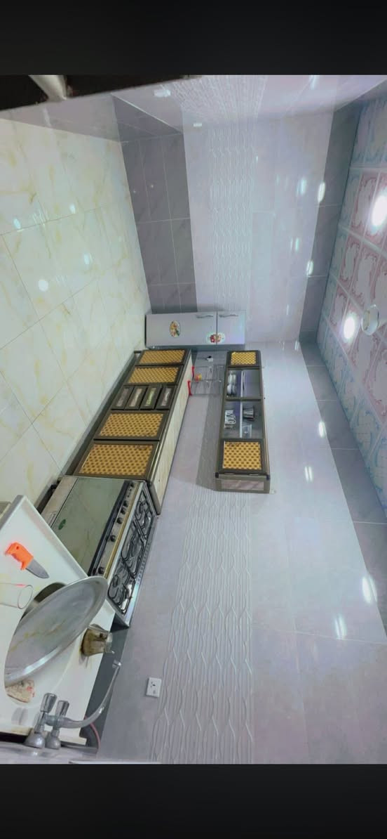 اهلا وسهلا بكم
منتجع كهرمانه بلد
يتوفر حجوزات ايام العيد الفطر المبارك
يحتوي هذه منتجع 
غرفتين نوم مكيفه ❄️ 
وصاله كبيره
مطبخ كامل من مستلزمات 🍽️🍴
يحتوي على صحيات داخليه وخارحيه
مسبح للكبار 🏊‍♀️
مسبح للصغار🏊‍♀️
تحتوي على بليارد +منضده +فيشه 2🎱🏓
حدائق2 كبيره 🪴
العاب للكبار 🎢
العاب للصغار
يوجد ماء حلو 🚰
انترنيت فول مجاني 
كهرباء ٢٤ ساعه
كراج داخلي للسيارات
للتواصل والحجز عل ارقام تاليه 
***********
***********
