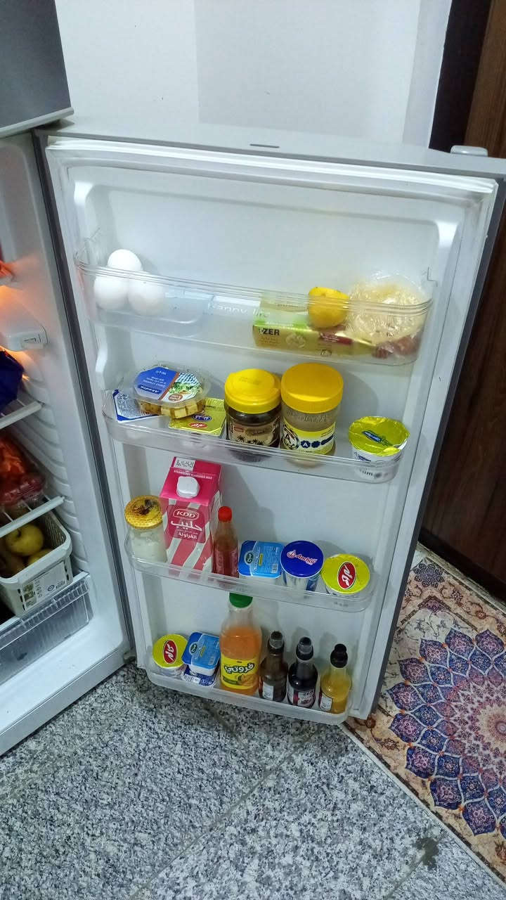 غساله  نضيفه حيل ثلاجه جديده 16قدم طباخ نضيف كلش قنينه مكان حي جهاد ***********
