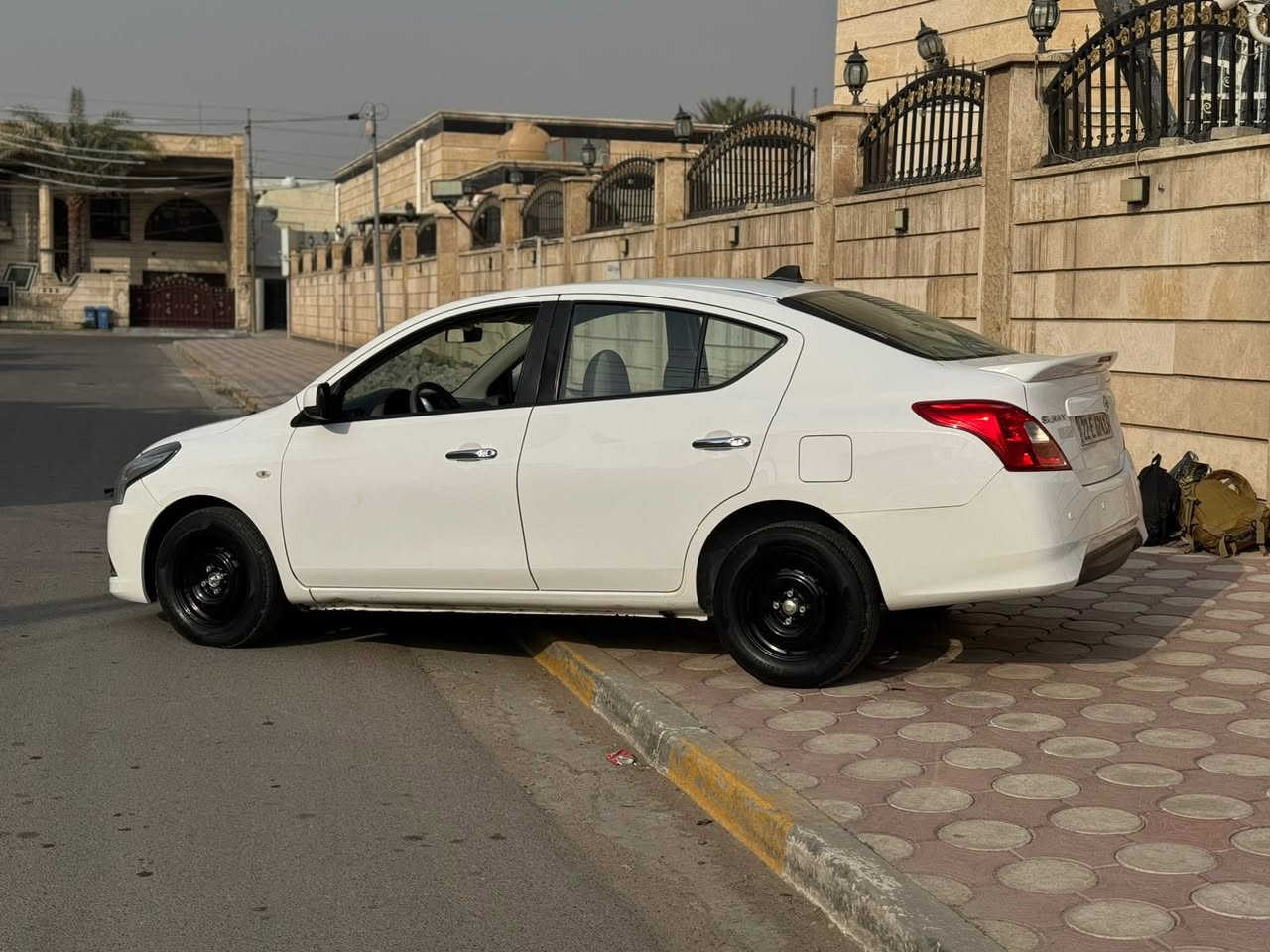 سلام عليكم
نيسان سني هندي 2020 رقم اربيل الدولي سياره بلاديه بدون صبغ او تبديل حت الدعاميات
مكينه وكير عل وضع شركه بدون نقوصات 
السعر 113 مجال بسيط 
مكاني حي الخظراء 
للاستفسار ***********
