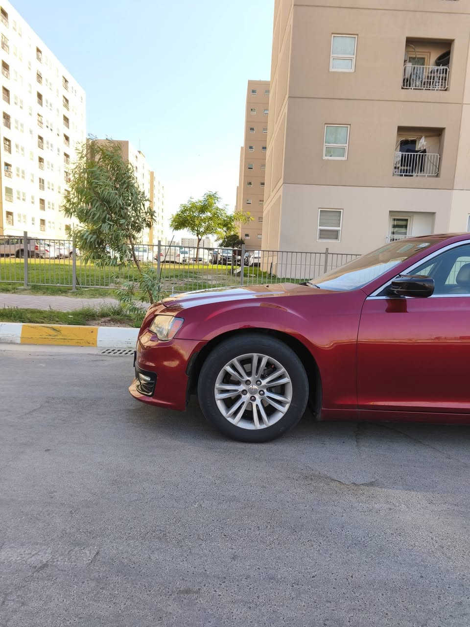السلام عليكم
كرايسلر أوباما مديل 2014 اصل امريكي حادثه جاملغ خلفي فقط بدون دواخل وبدون ارباك رقم بغداد دولي بسمي هزة جديدة السيارة جديدة بمعنى الكلمة كير محرك تبريد ثلج صدر جديد تخم تاير جديد السيارة مناقصه برغي 

مواصفات S 

بصمة 

دخول ذكي بدون مفتاح 

نضام ترحيب 

لد امامي خلفي 

كشافات امامية 

تبريد قطعتين 

تحكم مقود جهتين 

بجم عريض 

6 سلندر 3600 

كير طيارة 

2 ويل 

السيارة استخدام شخصي مال جناي السعر 165 وبيه مجال بسيط مكاني بسماية الهاتف ***********  بيع او مراوس بسيارة عالية
