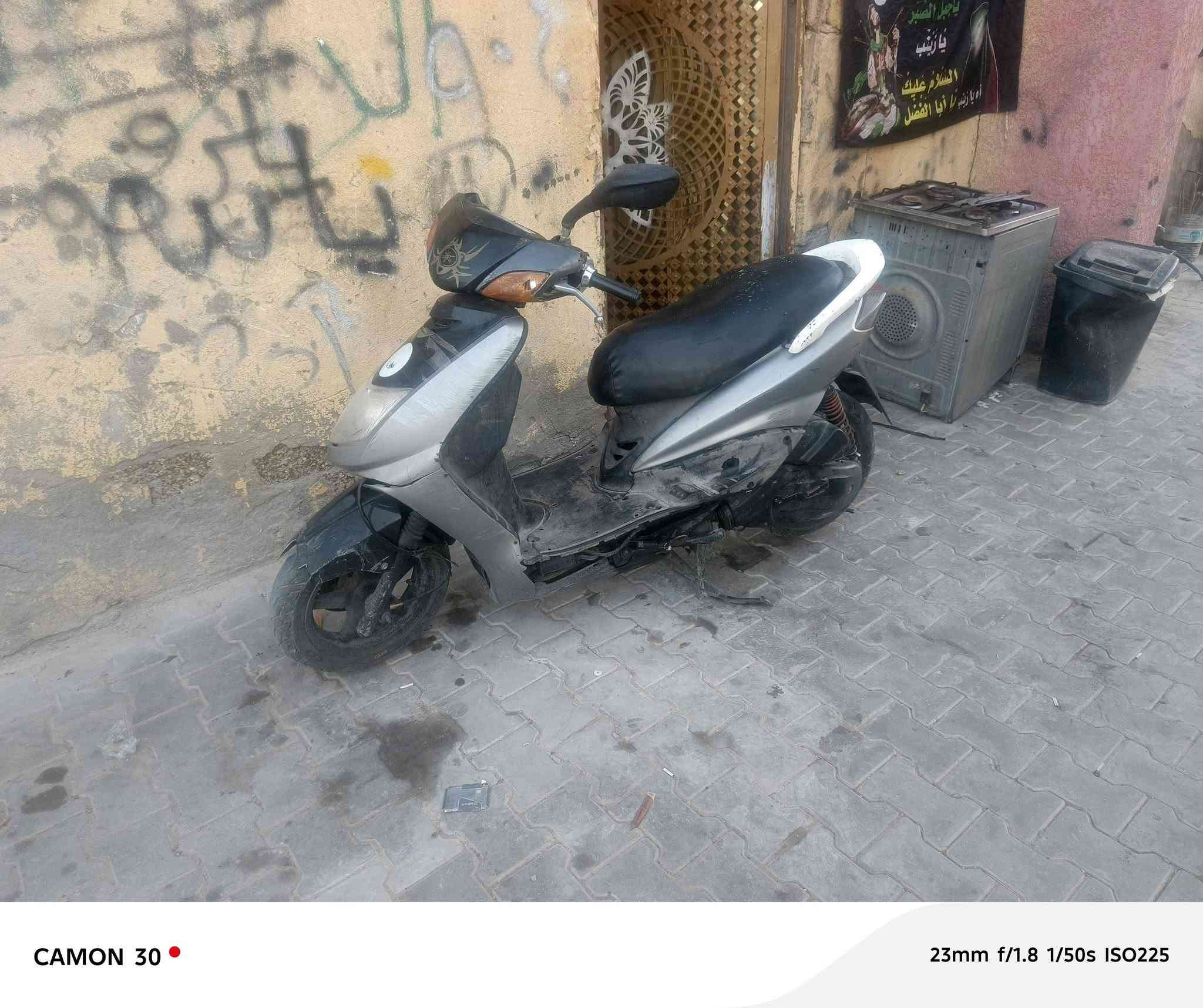 سلام عليكم سكنس نثيه ١٤٠ دراجه نكره سلف وهندر لايت اشاير لايت عالي ناصي شلعه اتخبل مكينه مامفتوحه صار سنه عندي دراجه خير من الله بيه تقص بس اكلج خلفي بي صوت خفيف فقط وكفرته شويه ريرادله ترتيب السعر قفل ٢٥٠ قفل مكاني كاضميه


**إذا كنت صاحب هذا الإعلان وتريد حذفه لأي سبب، رجاءا أرسل رسالة إلى الدعم الفني**