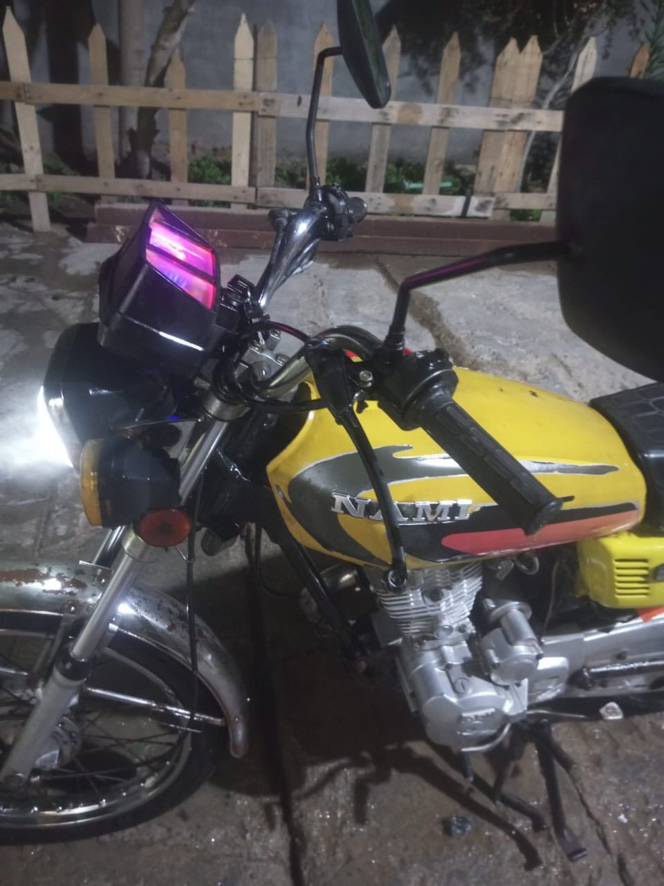 السلام عليكم نامه سلف مديل ٢٠١٨ رقم وسنويه ب اسمي رايدها ب ١٥٠٠ وبيها مجال حك الجيه ***********
