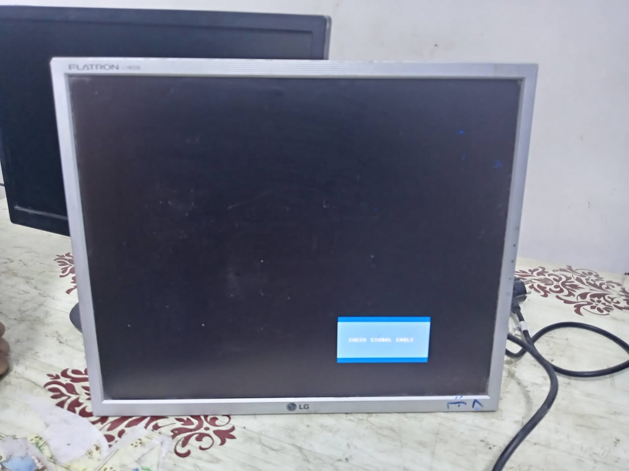 شاشه عدد 3 بيهن خطوط ضعيفه سعر الوحده 15 الف
وبطاريات عدد ٤ جديد سعر الوحده على 10


**إذا كنت صاحب هذا الإعلان وتريد حذفه لأي سبب، رجاءا أرسل رسالة إلى الدعم الفني**