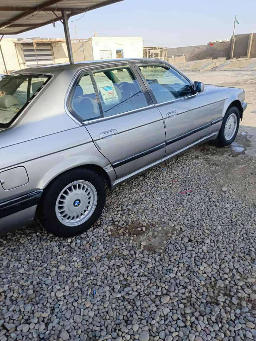 بي ام 735 صبغ جماليه بدون ضربه جاهزه تبريد كير محرك اكسن حداديه كهربائيات كله شغاله ومكفوله بااسمي تريد وكاله تريد تحويل مكانه ذي قار الشطره اتصال او واتساب *********** ناصرية, ذي قار
