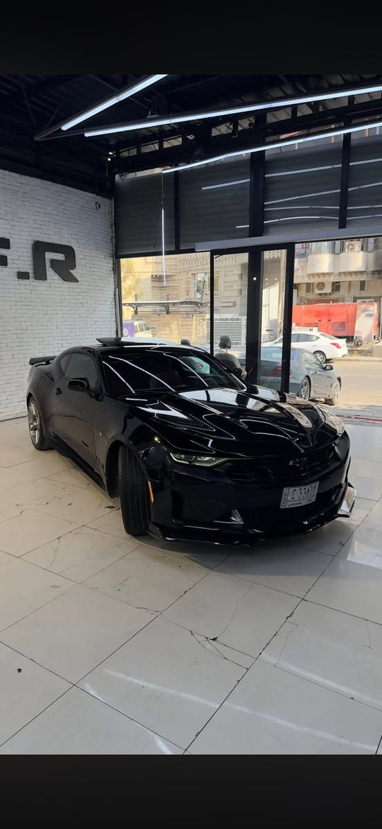 السلام عليكم
كمارو RS 2019 V6 للمراوس فقط بجارجر v6 او rt 
سيارة ماشية 70 الف قابل للزيادة ضررها جاملغ عكس السايق مثل ما موضح وباب تبديل لون سيارة كلش نضيفة واستخدام شخصي 
*********** واتساب
