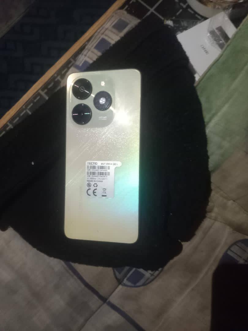 سلام عليكم جهاز للبيع مكفول من كلشي سعر  100وبي مجال اتصل ***********
