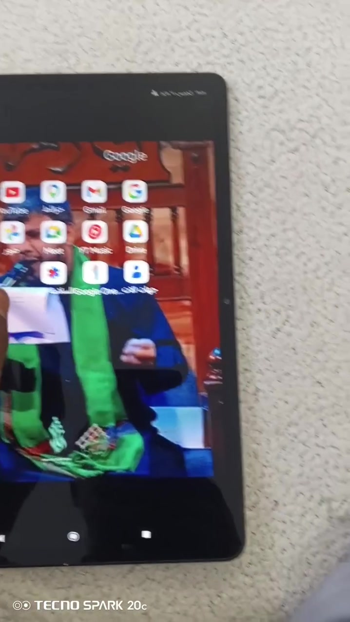 سلام عليكم شباب ايباد البيع جديد صارله 15 يوم من شتريه وريد ابيعه ذاكره 256 البطاريه 9000 عليه دقه وسلاسه فول ال مكان بين شطره ول غراف سعر هاذه رقم=***********
