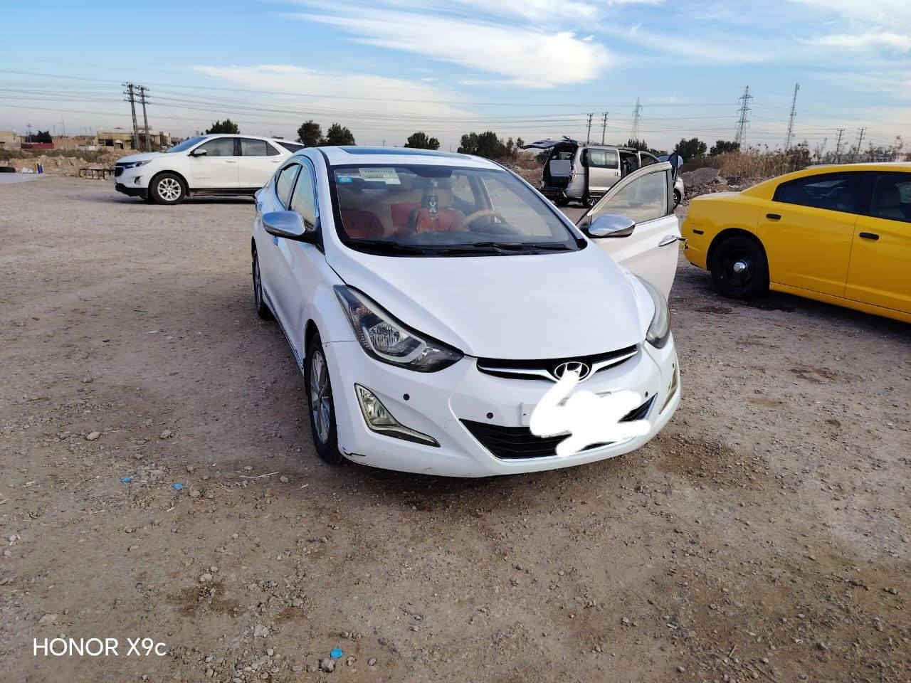 السلام عليكم النتره للبيع موديل 2014 خليجي محرك 1600 دوش بيه صبغ قطعتين بدون دواخل جاهزه م̷ـــِْن كلشي تخم تاير باتري تبريد تدفئه حداديه ڱڵـه جديد. رقم واسط بسمي تحويل ثاني يوم السعر 118 وبيه مجال للشراي (***********) ***********) مكان السياره الحي
