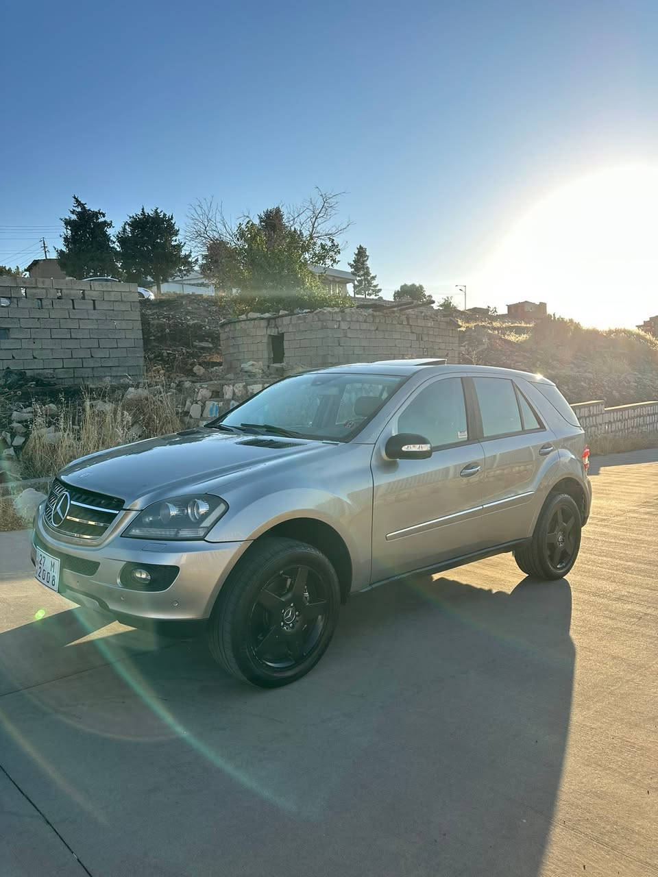 سەرەتا به ناوى خواى گەورە
Mercedes Benz ML 500  2006 بۆ فرۆشتـن 
قەپات مواسەفات  V8 له قەوەتی خۆى بيزاره 
سەيارەکە موسه بەس شوين موسەكانى بۆياخه 
كامل مەسرەف كراوه نمونەيه له جوانـى  
گير و مەكينه بەشەرت كارەبايەتی بەشەرت 
بيش و بشت كەبس دەعامى بۆ دەعامى بەشەرت 
کۆدى بۆ كراوه بەس هيشتا وەرمان نەگرتۆتەوە 
كۆدەکە به ناو خۆمەوەيه گۆرينەوەش ئەکەم بەشتيک به دلم بيت ساحريش خوار بازار 60گەڵـا و مەجال 
بۆ زانيارى زياتر يان نامه بنيره يان تەلەفون بكەن 
شوين دوكان سياحى
ڤايبەر و وەتـس ئەبـى لەسەرە ***********
ئەدمين🧡
