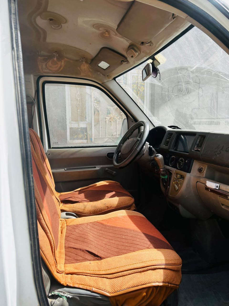 السلام عليكم شيري بيكب مكينه كير خير من الله السيارة جاهزة سنويه صاقطه مديل 2011 رقم واصط راعي مااندله ابيع كوم حديد السيارة اصولي بس راعي مااندله ابع هل موجودالعنوان بصرة كرمت علي حي الطليعه *********** السعر 25 وبيهه مجال البصرة, العراق
