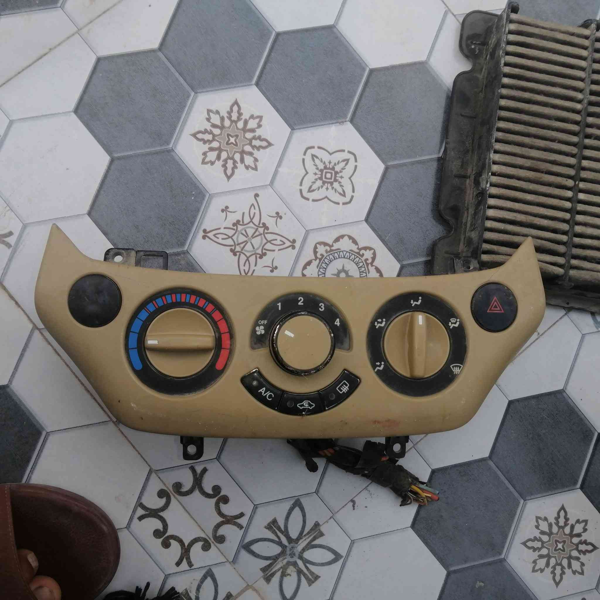 غراض اڤيو تفصيخ مكاني الديوانية الحمزة الشرقي 
لشراي يتصل عل رقم ***********
ملاحضة ما عندي غراض غير لي بل منشور 
وما عندي توصيل
