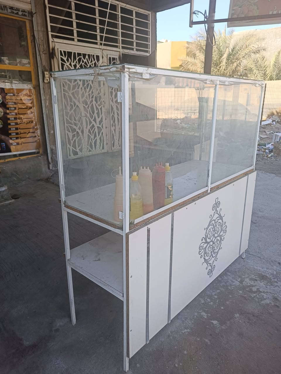 للبيع شوايه دجاج جديده سعر 300 وبيه مجال وباترينه سعر 75 وطباخ عيون ثنين سعر 50 الف مكان بغداد المحموديه رقم *********** تعال وتدلل حبيبي بيهن مجال
