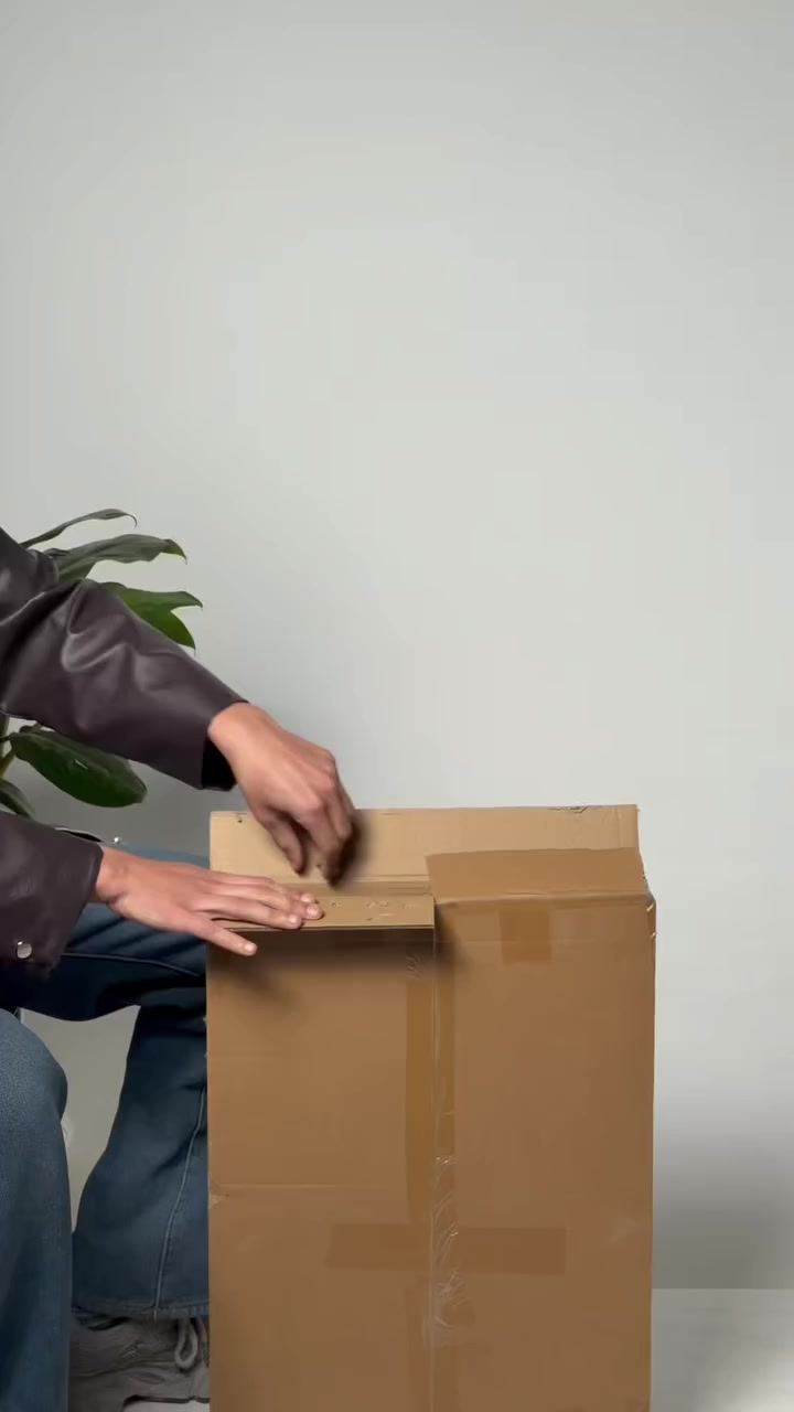 ✨ أناقة فنية بلمسة عصرية!

طقم طاولات جانبية دائرية بنقشة ماندالا أنيقة، 3 أحجام مختلفة تناسب أي مساحة 🏡
استخدمها معًا أو بشكل منفصل حسب ذوقك 🔄

تصميم أسود عصري يضيف فخامة ولمسة ديكور مميزة ✨
اختيار مثالي لبيت أنيق ومختلف 🤍


**إذا كنت صاحب هذا الإعلان وتريد حذفه لأي سبب، رجاءا أرسل رسالة إلى الدعم الفني**