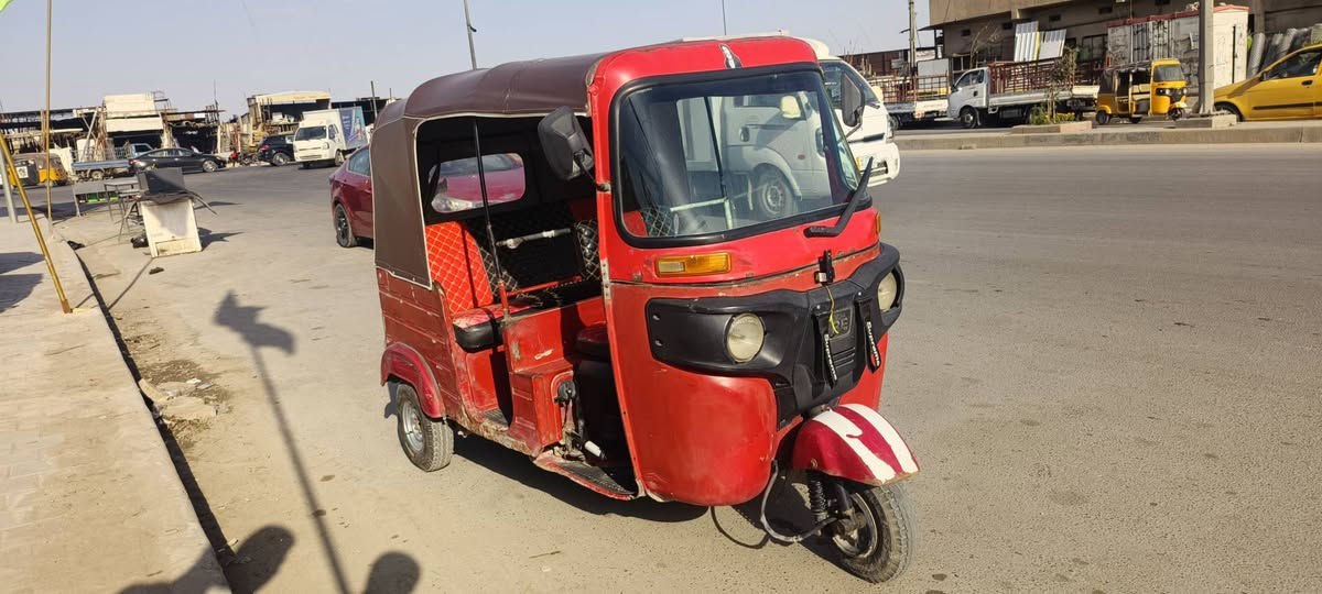 تكتك للبيع موديل 18 مكينه 20 مكان بغداد مدينه الصدر *********** سعر ٣ ونص مستعجل للبيع شراء يتصل
