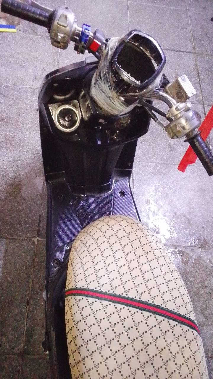 لبيع ب٣٥٠دراجه شغاله ***********زعفرانيه
