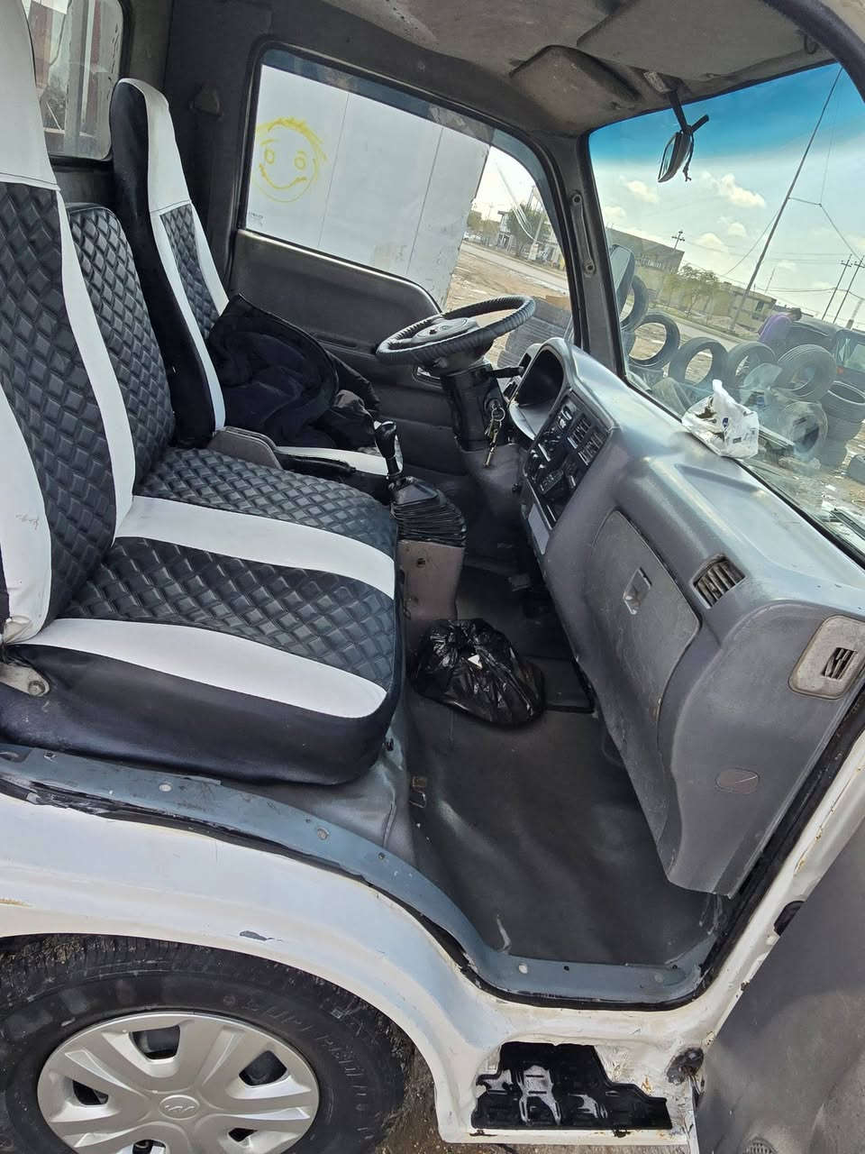 السلام عليكم فونتيرا للبيع حلوه السياره وجاهزه موديل 97 مكان السياره بابل رقم السياره بغداد تحويل ثاني يوم سياره كامله ما عاوزها نقص اي شيء إلاستفسار ***********
