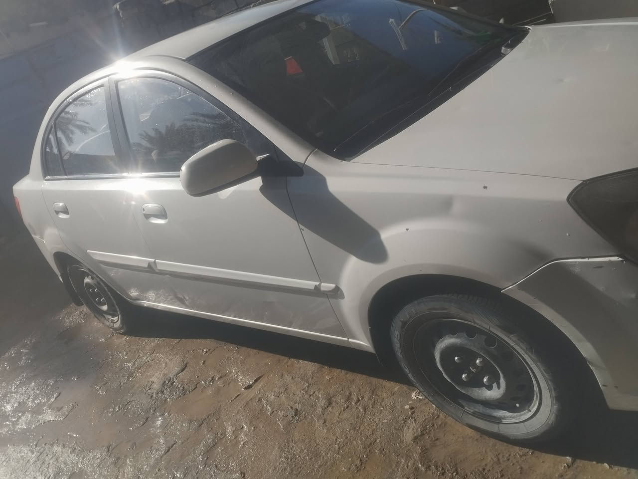 اسلام عليكم ورحمة الله
كية ريو موديل 2011 + منضومة غاز والسيارة معرفة بل اقتصاد بيه ضربه خفيفه بل بنيد بسيطة وضربه خفيفه بل جاملغ على البارد بسيطه ومحركه مجفتي قوة المحرك 1400 تبريد شغال حداديه تبديل جديد سنويه ساقطه بل 2020  مكاني النجف الاشرف كوفه 
سعر 75 بيه مجال بسيط

متوفر واتساب و خط على رقم تالي 

***********

***********
