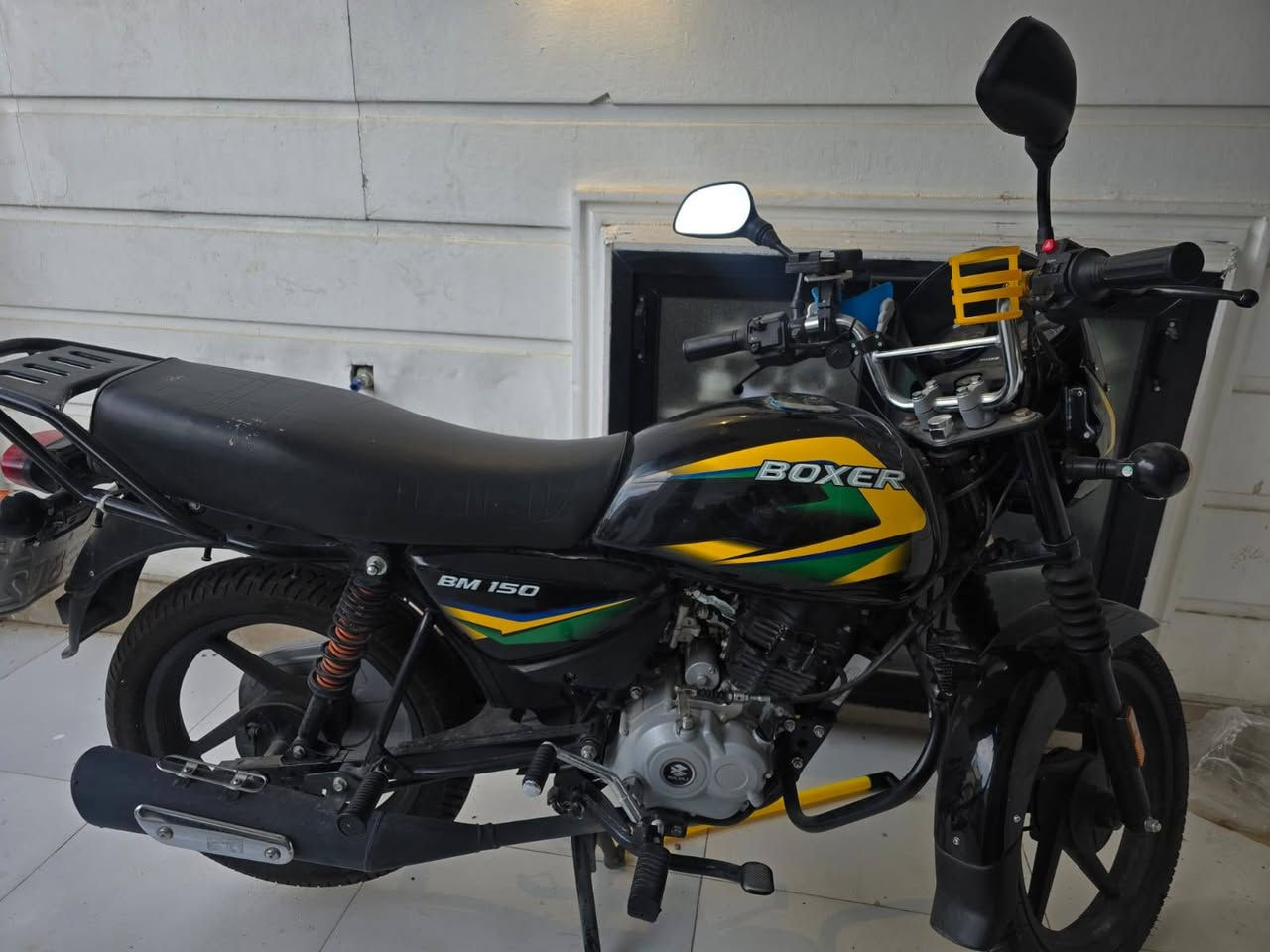 بوكسر للبيع موديل 2025 فول جديده وركزولي ما ماشيه هواي وبيها رقم مهلته شهرين لون الرقم احمر كلشي اصولي واوراقها موجوده ب1700 للتواصل ***********
