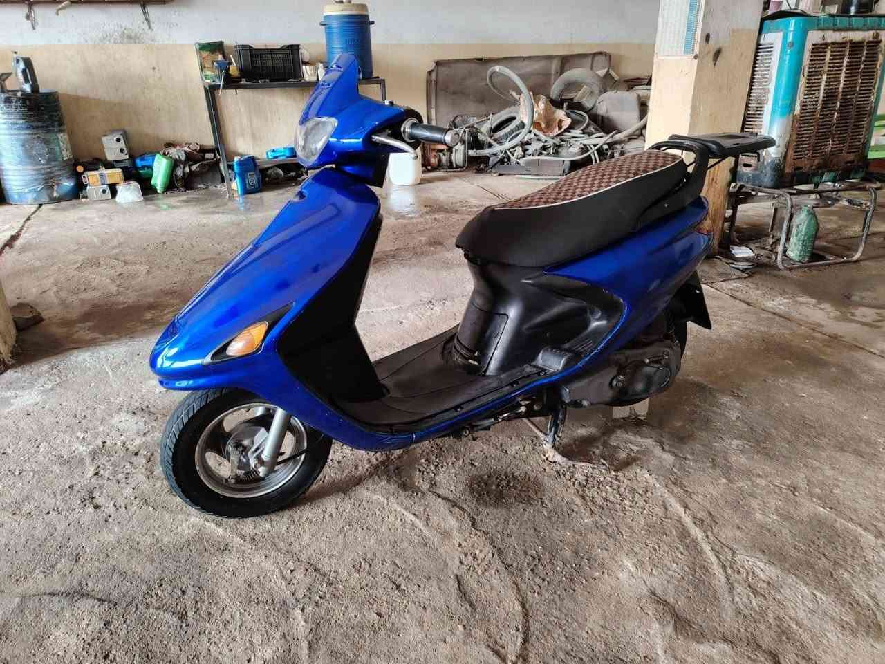 دراجة فراشه جديده حاويه  كهربائيّات كله شغاله السعر 550 بيه مجال رقم الهاتف (***********))
