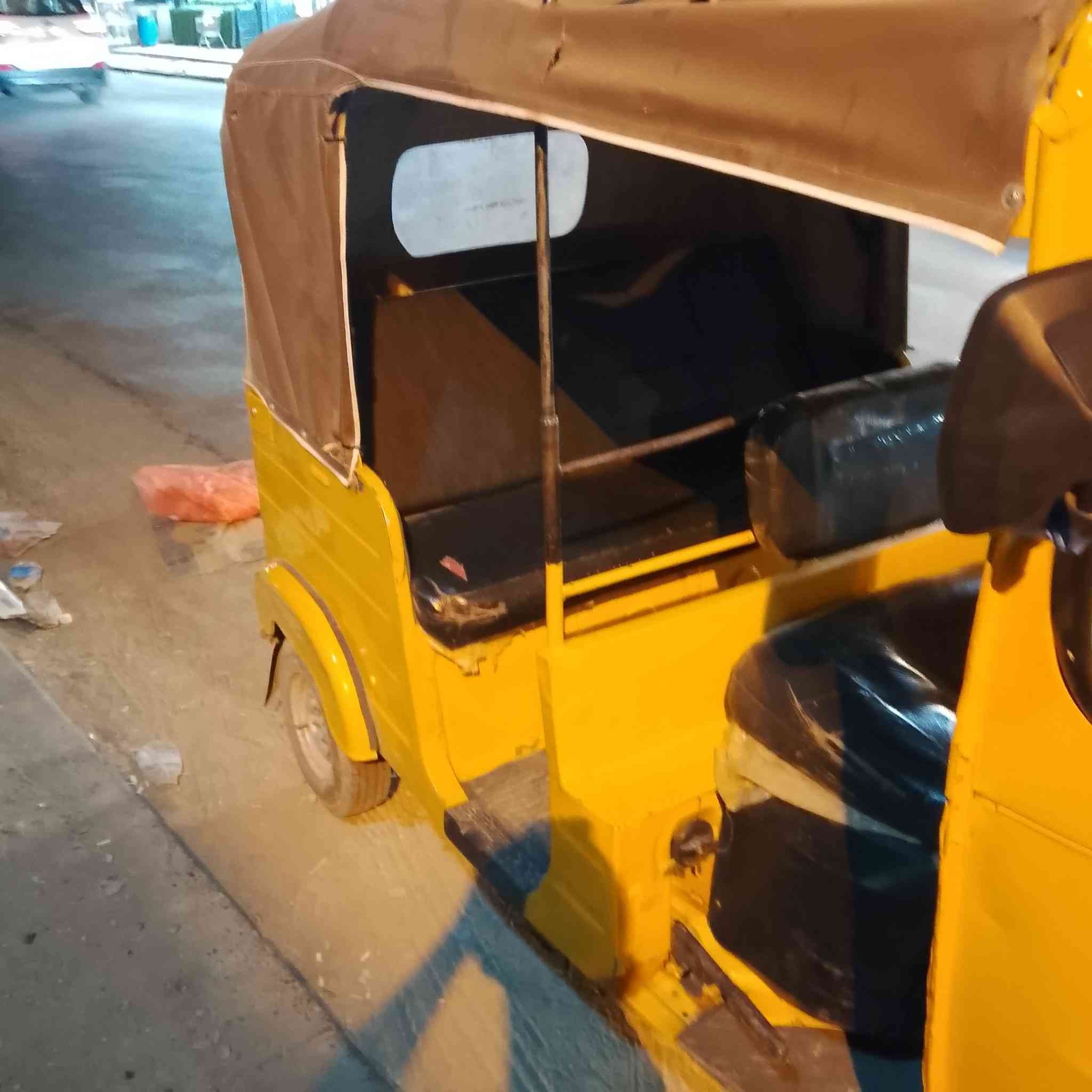 السلام عليكم تكتك 2017 اوراق أوراقه كاملة المصطفي السعر 2500 وبيه مجال المكان الامين الثانية ***********
