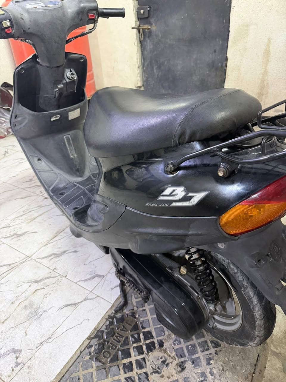 ٩زروف ياماها كلش جديدة كلها هالبلاد كفرات مكينه كروز كابريتر كهربائيات كلها بلاد وشغاله كل نقص ما بيها ونعومه وشلعه ومعدل إيميل دراجه ما متغربه جديده السعر ٦٥٠ اتصال *********** البصرة, العراق
