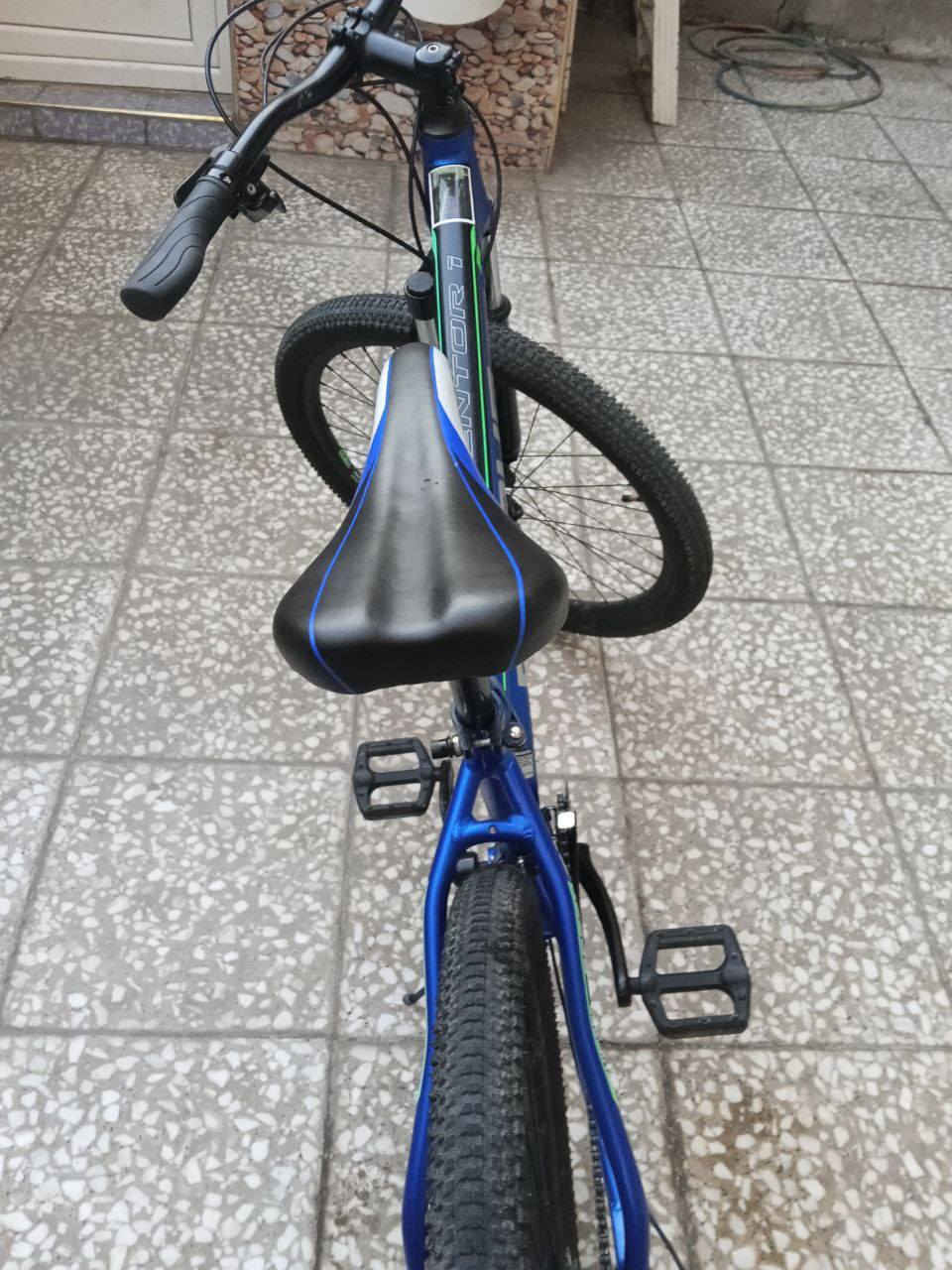 🚲 بايسكل BRABUS للبيع 🚲
🔹 الماركة: BRABUS
🔹 الصناعة: تشيلي
🔹 الفريم: ألمنيوم (خفيف وقوي)
🔹 يتحمل وزن لحد 140 كغم
🔹 المكينة: Shimano
🔹 البريكات: Shimano
🔹 نظام المكينة: 3×7
🔹 الإطارات: Tubeless (جوبلس)
📌 ملاحظة:
العكرب مبدّل وغير نوعية (الباقي أصلي ونظيف)
🛒 البايسكل مشتَرى من معرض تيزاب
⏱️ استخدام قليل وحالته ممتازة
💰 السعر: 190 وبي مجال
📍 المكان: حي الجهاد – الشيشان
📱 واتساب: ***********
