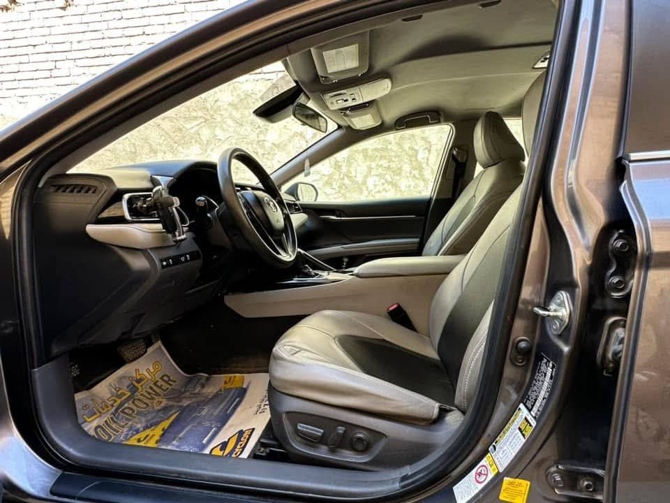 السلام عليكم للبيع فقط كامري موديل 2019 وارد امريكي مواصفات السيارة Le
ماشيه 98 الف 
رقم بغداد 
سياره نضيفه وجاهزه بدون نقص 
مكان السياره بغداد 
السعر 155
الاتصال ***********
