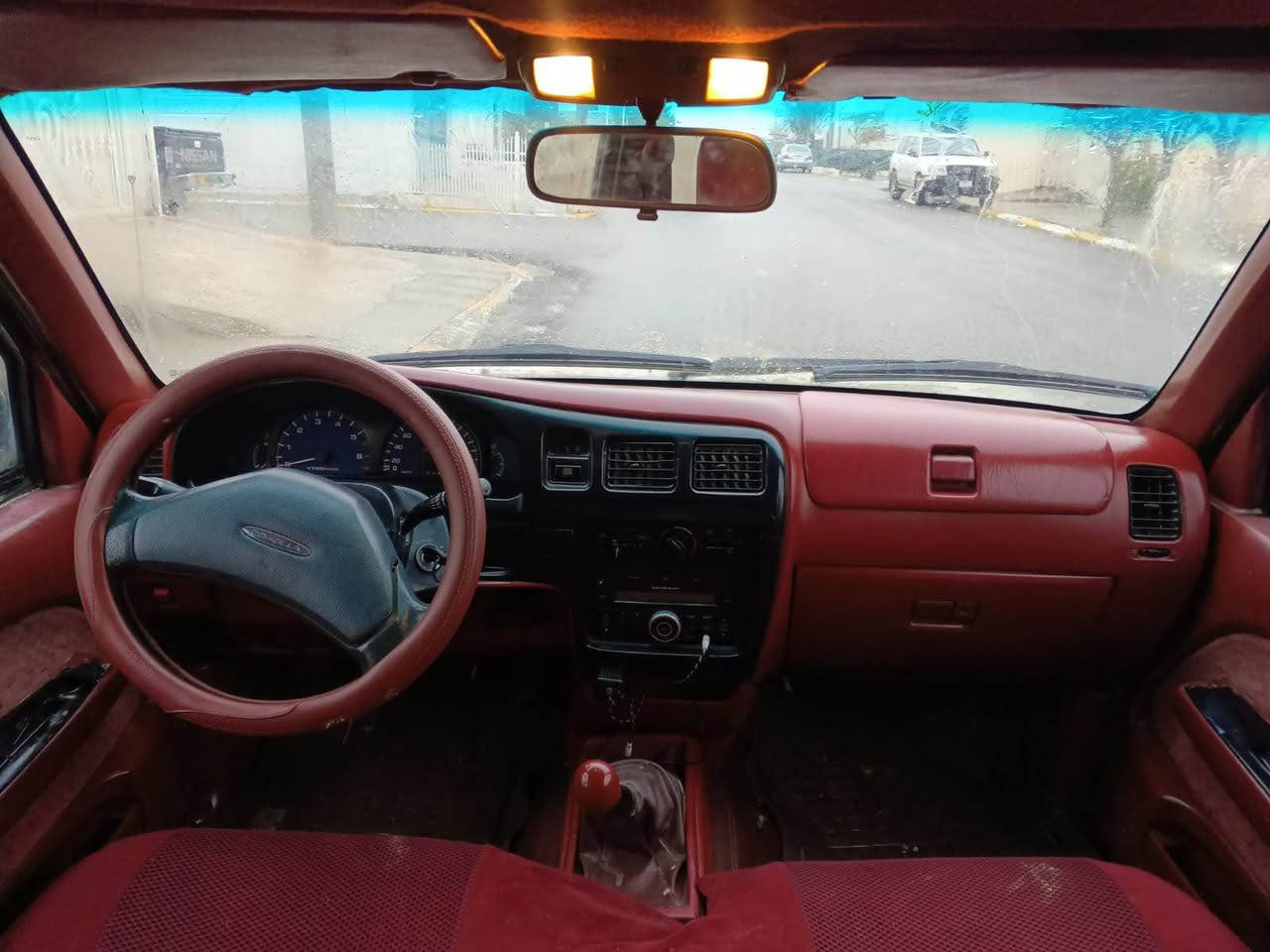 تویوتا مۆدیل 2002 مزایدەیە مەکینە سپی ناووسورر
چوار جام کارەبا دەبڵ چەک مەج بێ دەعموو لێی درانە
تەبرید ساردووگەرم گێڕو مەکینەی بەشەرت
نرخی  50 گەڵا
ژم *********** Singapore
