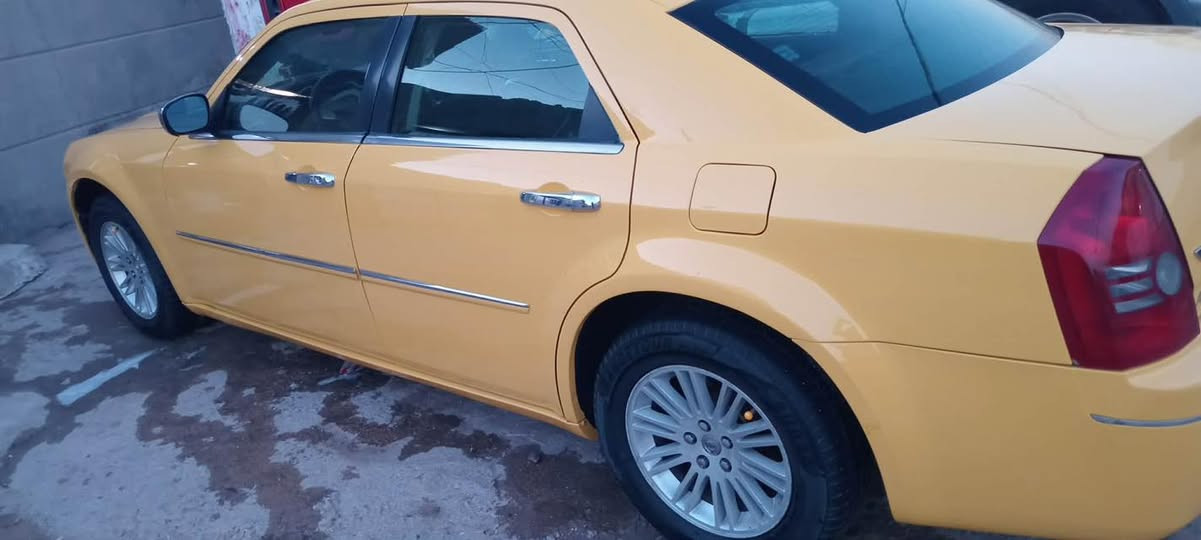 السلام عليكم اوبامه 2008رقم بغداد انكليزي مصفره هيئه وغرامات محرك 2700سياره بدون ضربه سياره ستخدام شخصي مامشتغله بخط  سياره جاهزه حداديه كهربائيات مكفوله من اي شي    السعر 105   العنوان بغداد رقم الهاتف ***********
