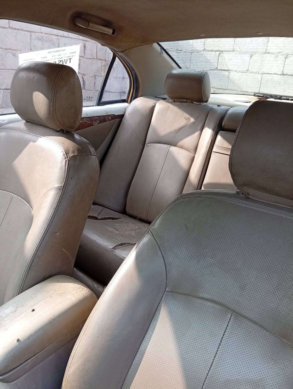 السلام عليكم ليفان للبيع مديل 11 جاهزه كير ومحرك جديد رقم بغداد احمر سنويه عضم عاج مالك بلديوانيه ماواصله حداديه نضيفه غرفه جلد على اللبلاد كهربائيات شغاله مكاني بابل السياحي السعر 14مراوس بوبل عادي كيه حمل مع الفرق***********
