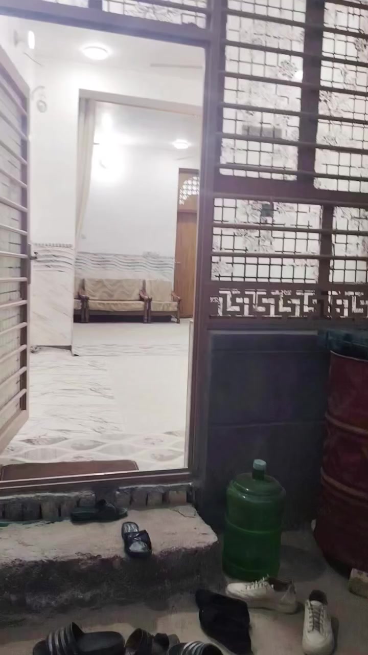 بيت للبيع
طويريج حي الصناعة
المساحة 225م
طابو زراعي سند 25
مشمول بالتطويب 
خدمات كاملة بناء حديث
صحيات داخليه وخارجية ومناور
السعر؛ 170 وبيه مجال
للاستفسار؛ ***********
للمزيد من العروض متابعة الصفحة
