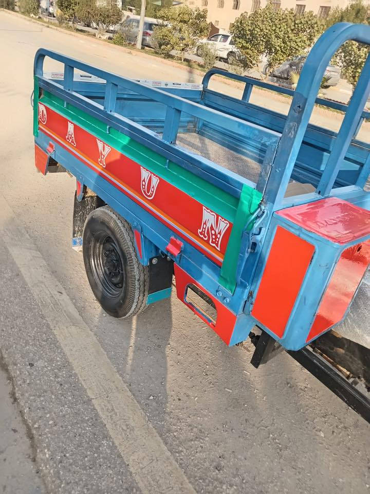 ستوته للبيع موديل15 سعر خاص العنوان واسط قضاء الحي اوراق صوالي ***********
مصبوغه جماليه بدون خياسات كهربائيات كلها شغاله ستوته مناقصه ابيي شي
